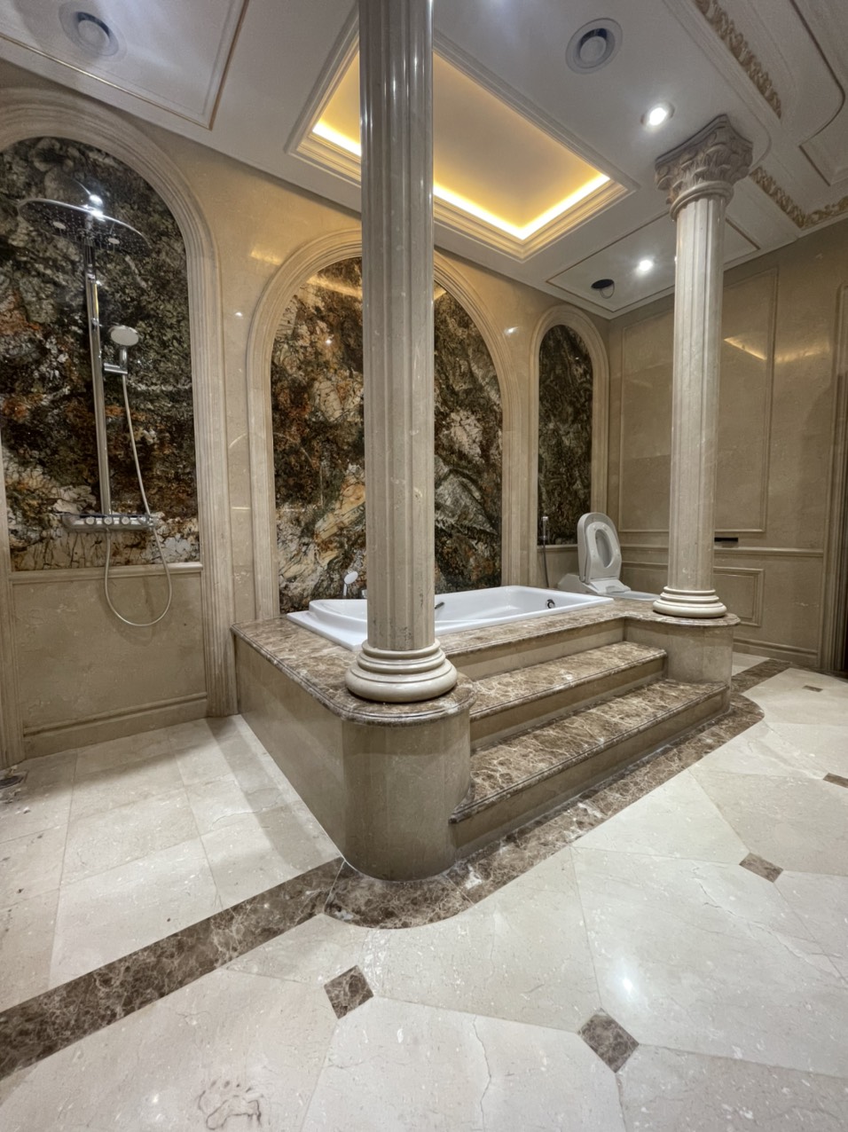 Mấu đá ốp nhà tắm 6