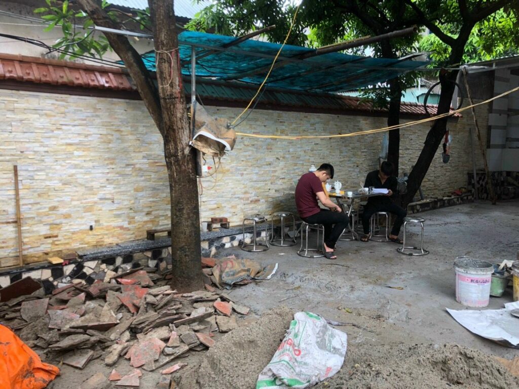 Thi công lát đá sân vườn