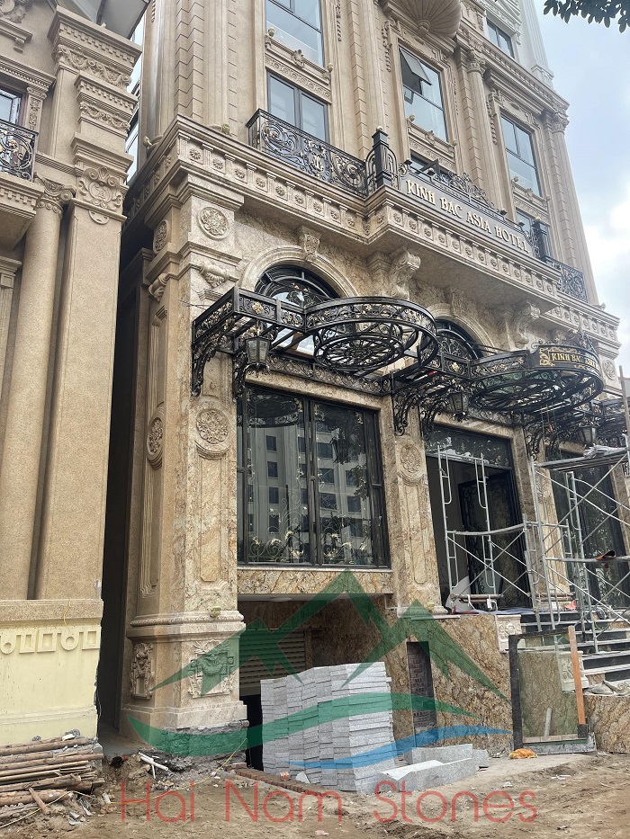 KHÁCH SẠN ỐP ĐÁ GRANITE VÀNG SOLARIUS