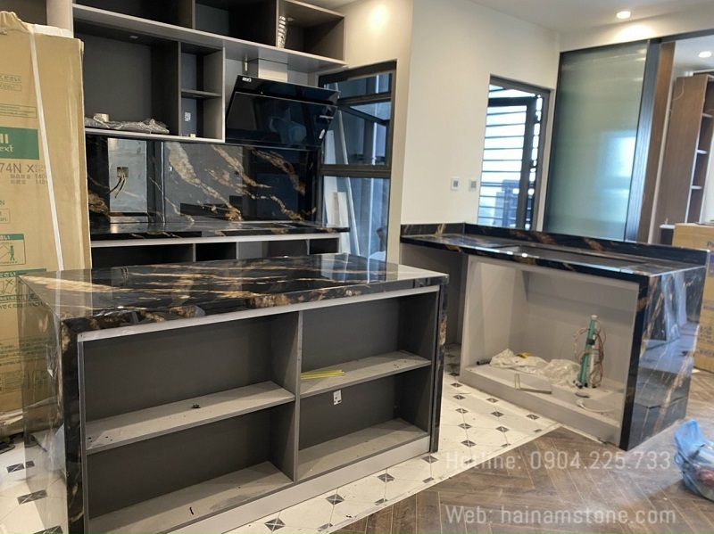 MẶT BÀN ĐÁ GRANITE ĐEN ĐIỂM NHẤN TINH TẾ CHO NHÀ BẾP 2024