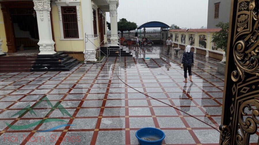 MẸO LÀM SẠCH SÂN VƯỜN LÁT ĐÁ TỰ NHIÊN
