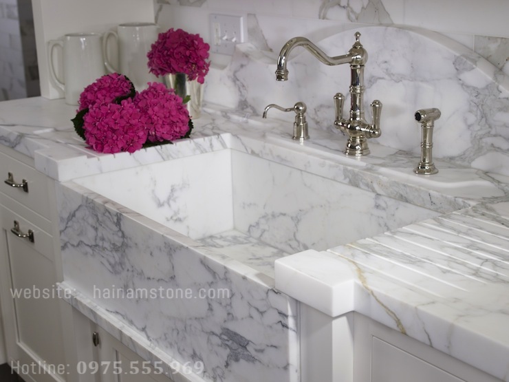 MẶT BÀN BẾP LIỀN KHỐI VỚI CHẬU RỬA XU HƯỚNG MỚI CHO NHÀ BẾP