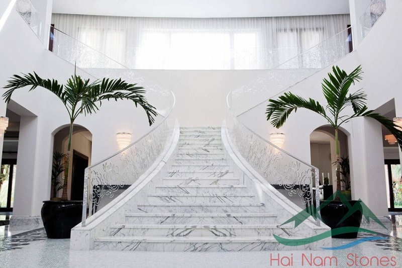 7 MẪU CẦU THANG ỐP ĐÁ CHO NỘI THẤT NGÔI NHÀ HIỆN ĐẠI