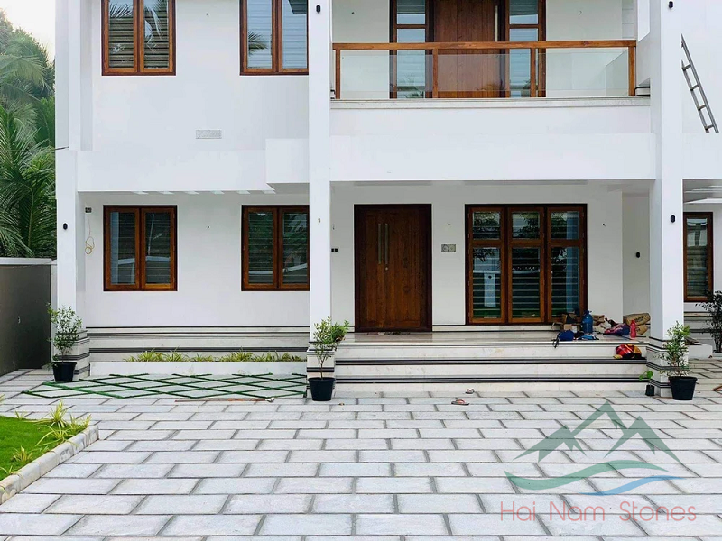 MẸO LÀM SẠCH SÂN VƯỜN LÁT ĐÁ TỰ NHIÊN
